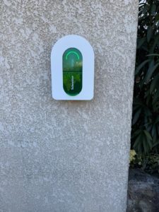 borne de recharge triphasée